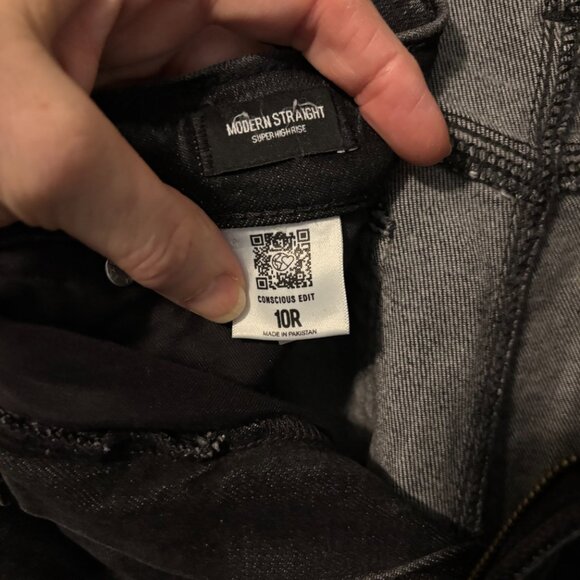 Express Modern Straight High Rise Jean 10R - Picture 8 of 8